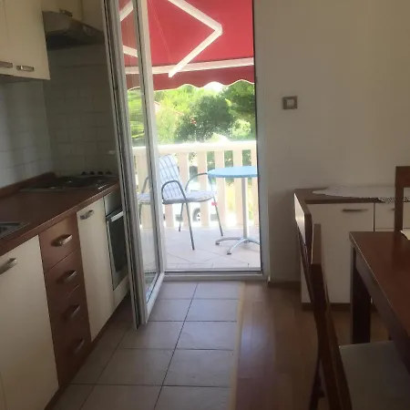 Sanja Apartment *